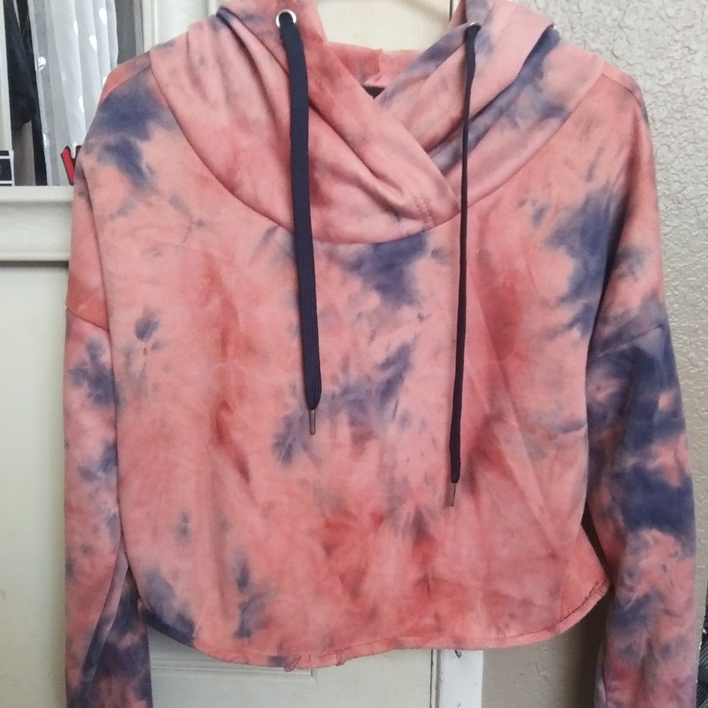 Tye dye cropped hoodie